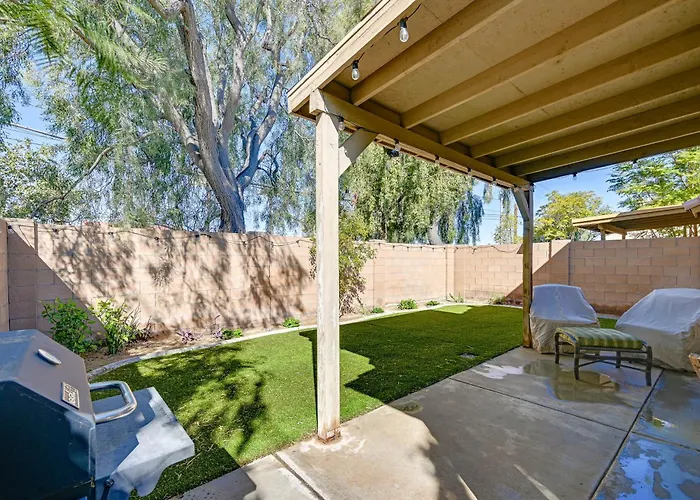 Holiday home Renovated W/ Community Pool! Yuma