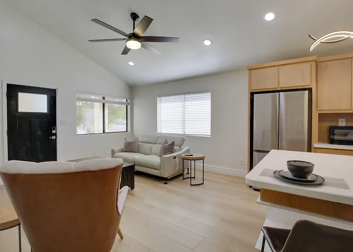 Renovated W/ Community Pool! Yuma